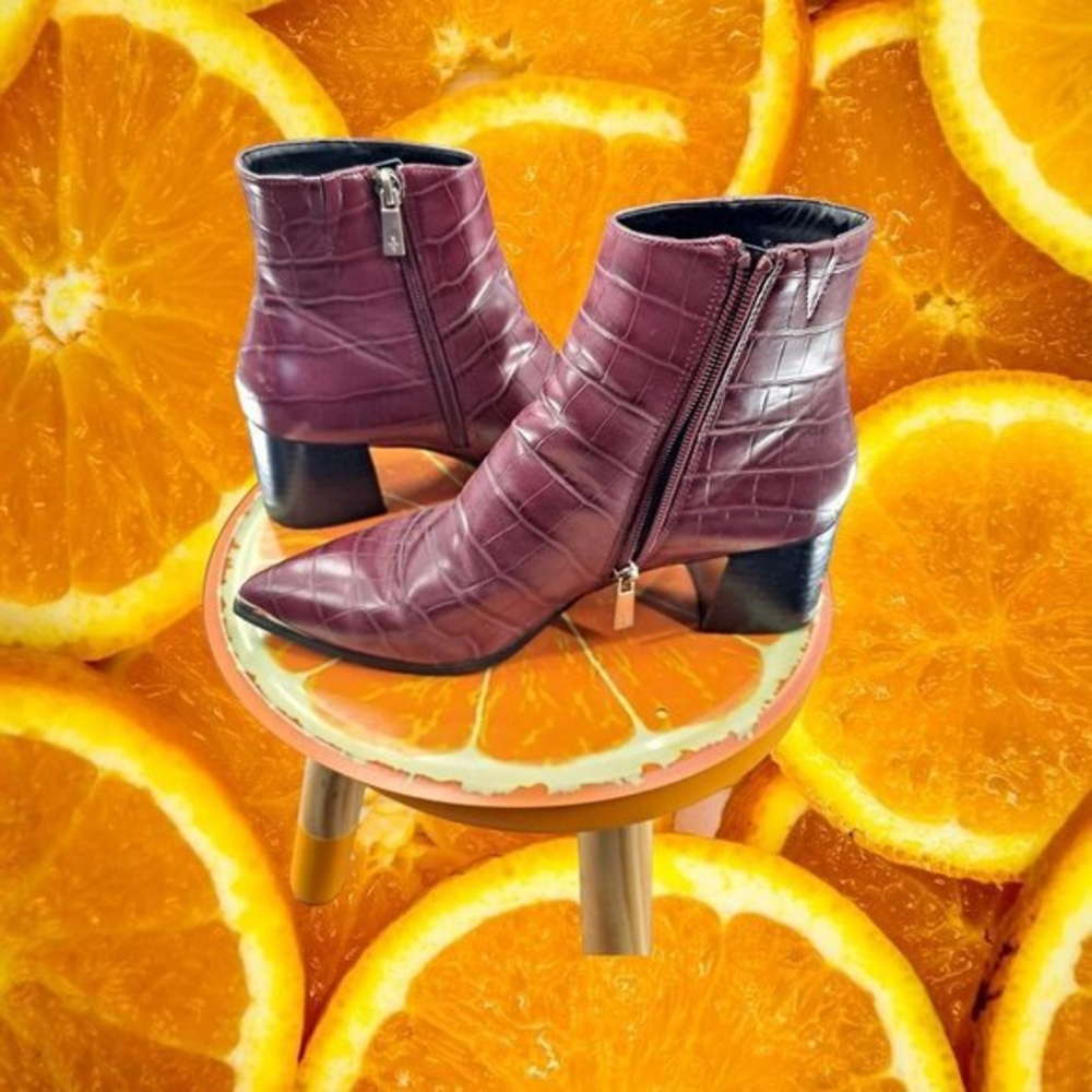 Kenneth Cole Red‎ High Heeled Alligator Skin Boots Size 7M